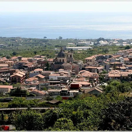 Sotto L'eremo 3* Aci Catena