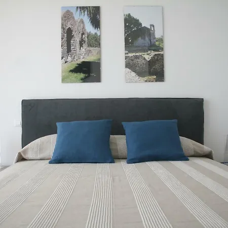 Sotto L'eremo Panzió Aci Catena