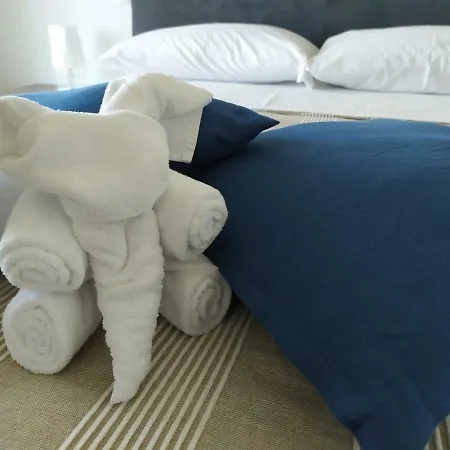 فندق مبيت وإفطار Sotto L'eremo Aci Catena