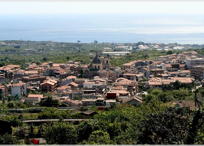 Sotto L'eremo 3* Aci Catena