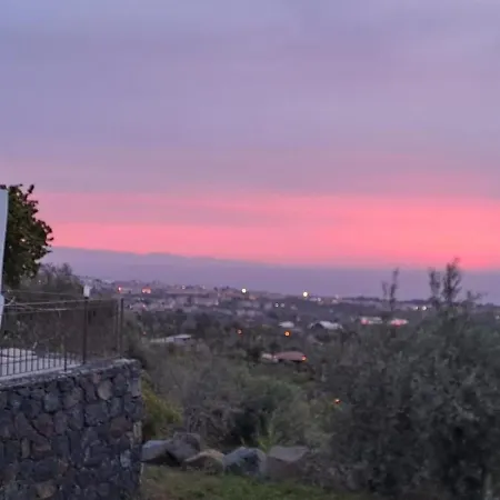 Sotto L'eremo Bed & Breakfast Aci Catena
