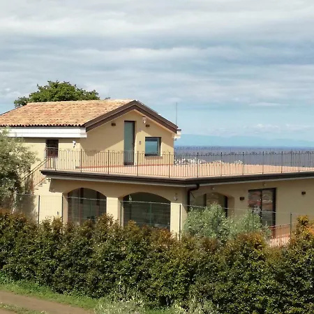 Sotto L'eremo Aci Catena